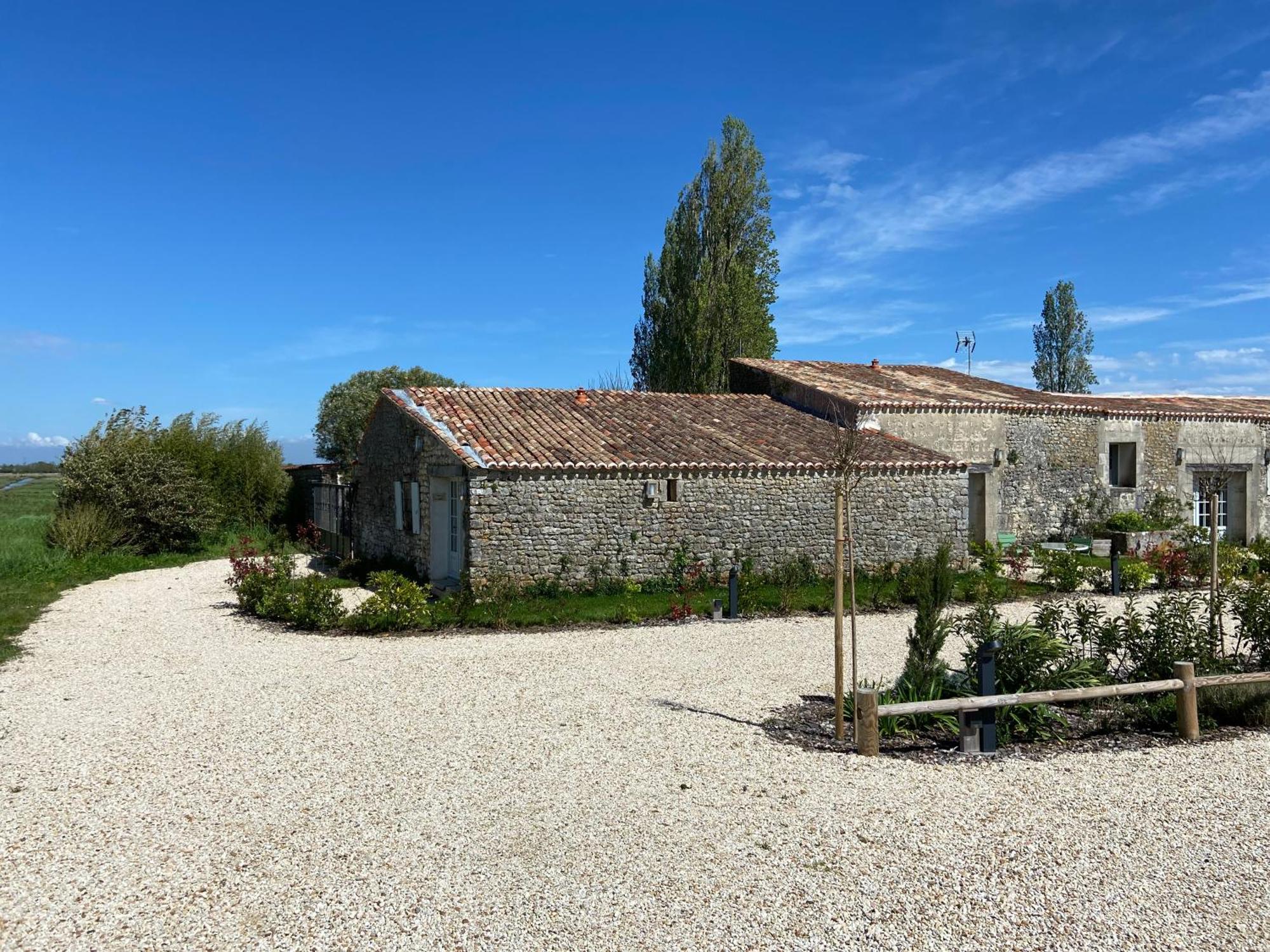 Château de Feusse Saint-Just-Luzac Exterior foto